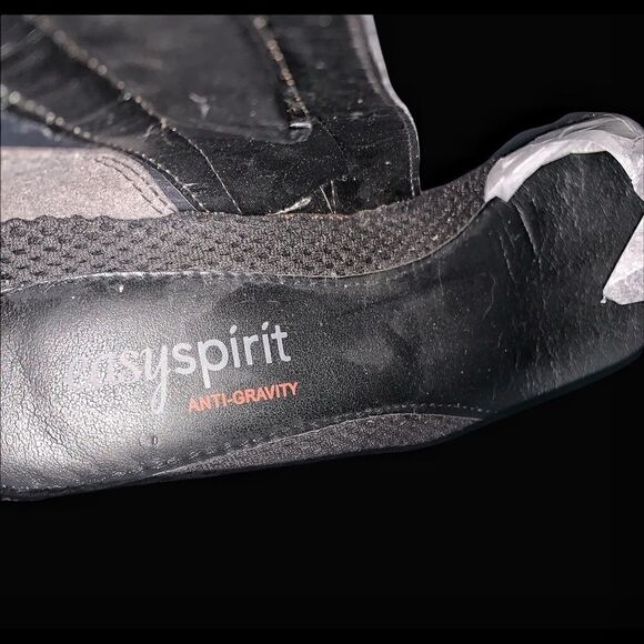 *NEW* Easy Spirit Brown Heeled Bootie w/ Chain Detail 6.5 M - Picture 5 of 6